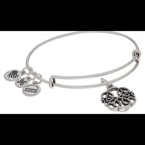 att;n Alex and Ani